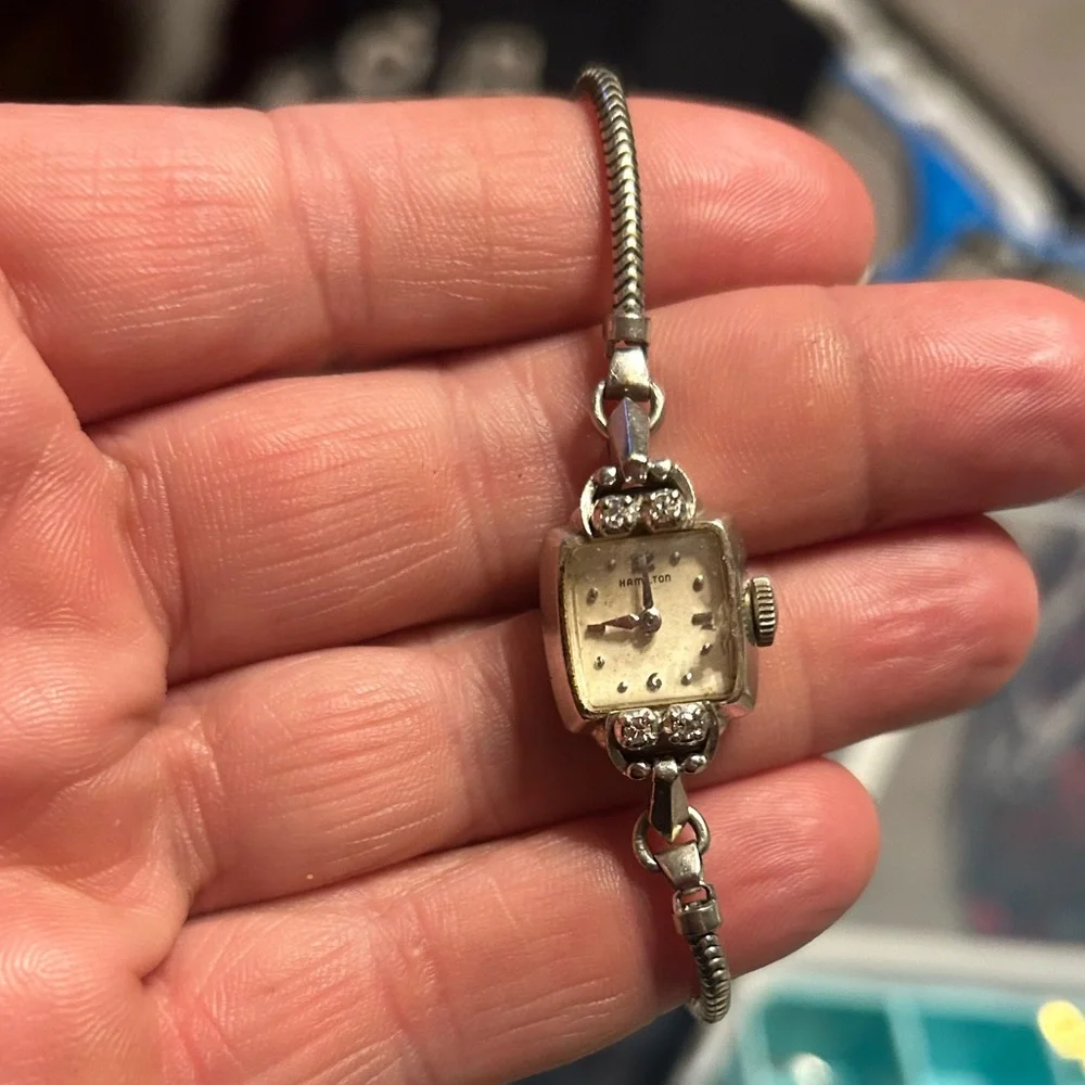 Vintage Hamilton watch. Diamonds on the band.  Small scratch on face great shape - Picture 4 of 5